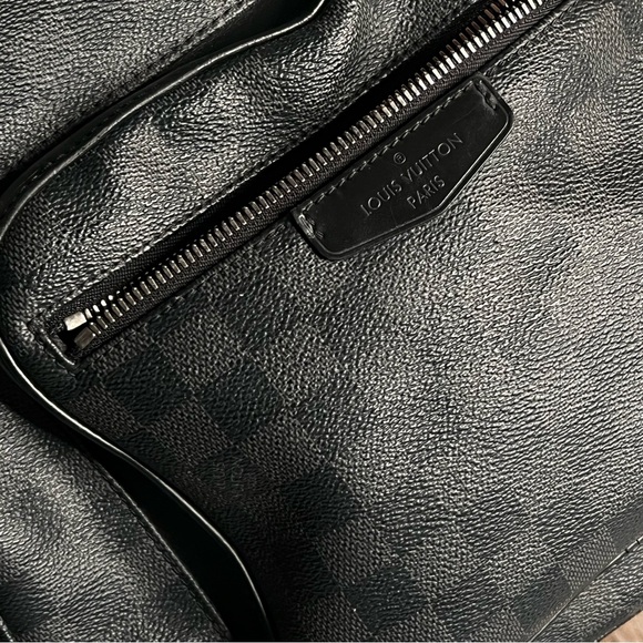 Louis Vuitton Damier Graphite Josh Backpack - Picture 5 of 9